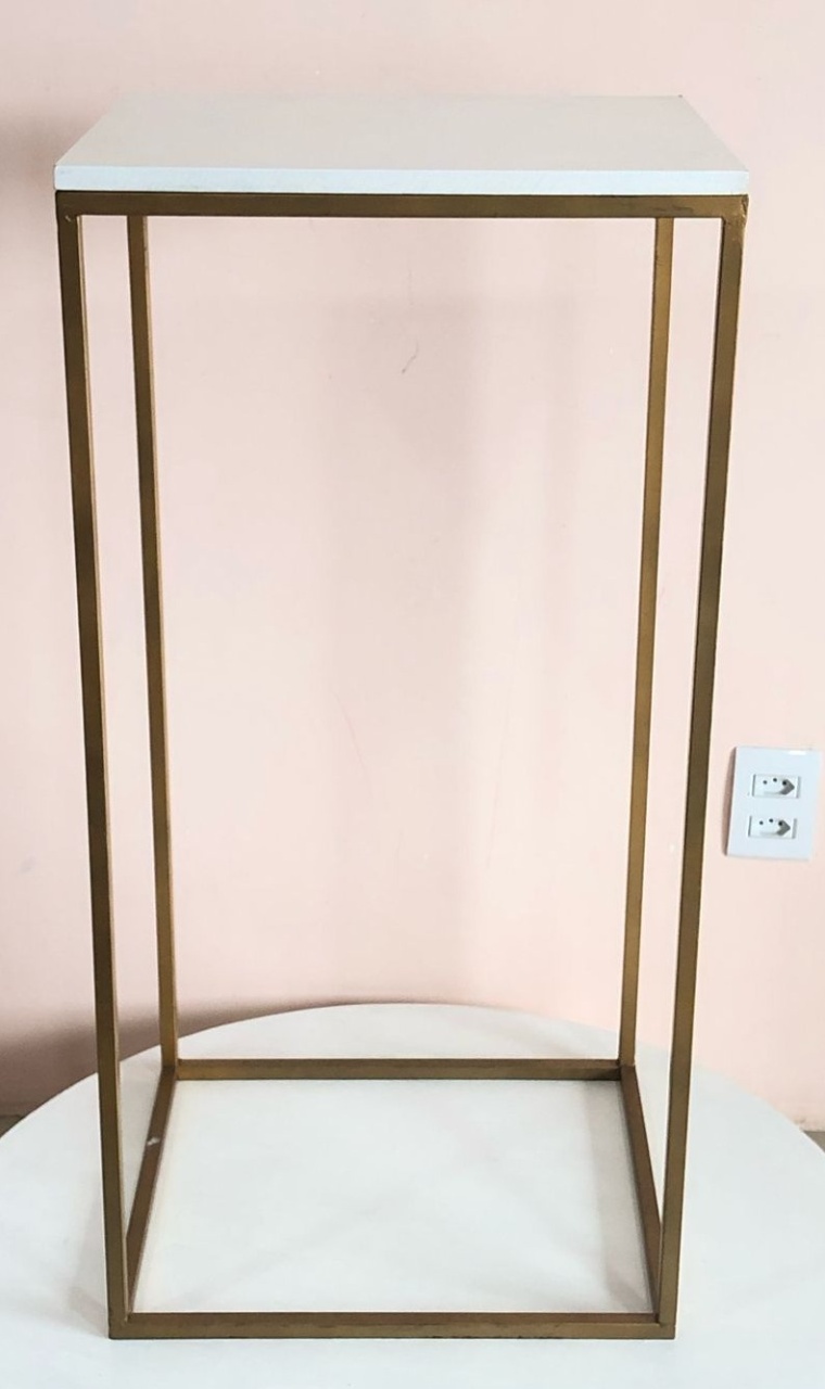 Mesa de Ferro Dourada Quadrada (Tam 90X45) - Selminha Lokfest