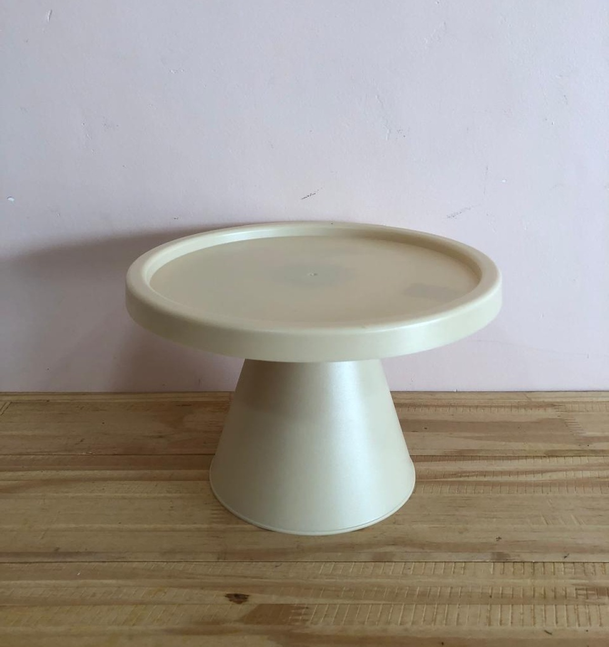 Bandeja Redonda Plástica Cone Bege (21X14) - Selminha Lokfest