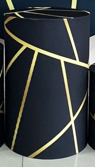 Capa Cilindro Sublimada Grande Geométrico Preto C/ Dourado - Selminha Lokfest