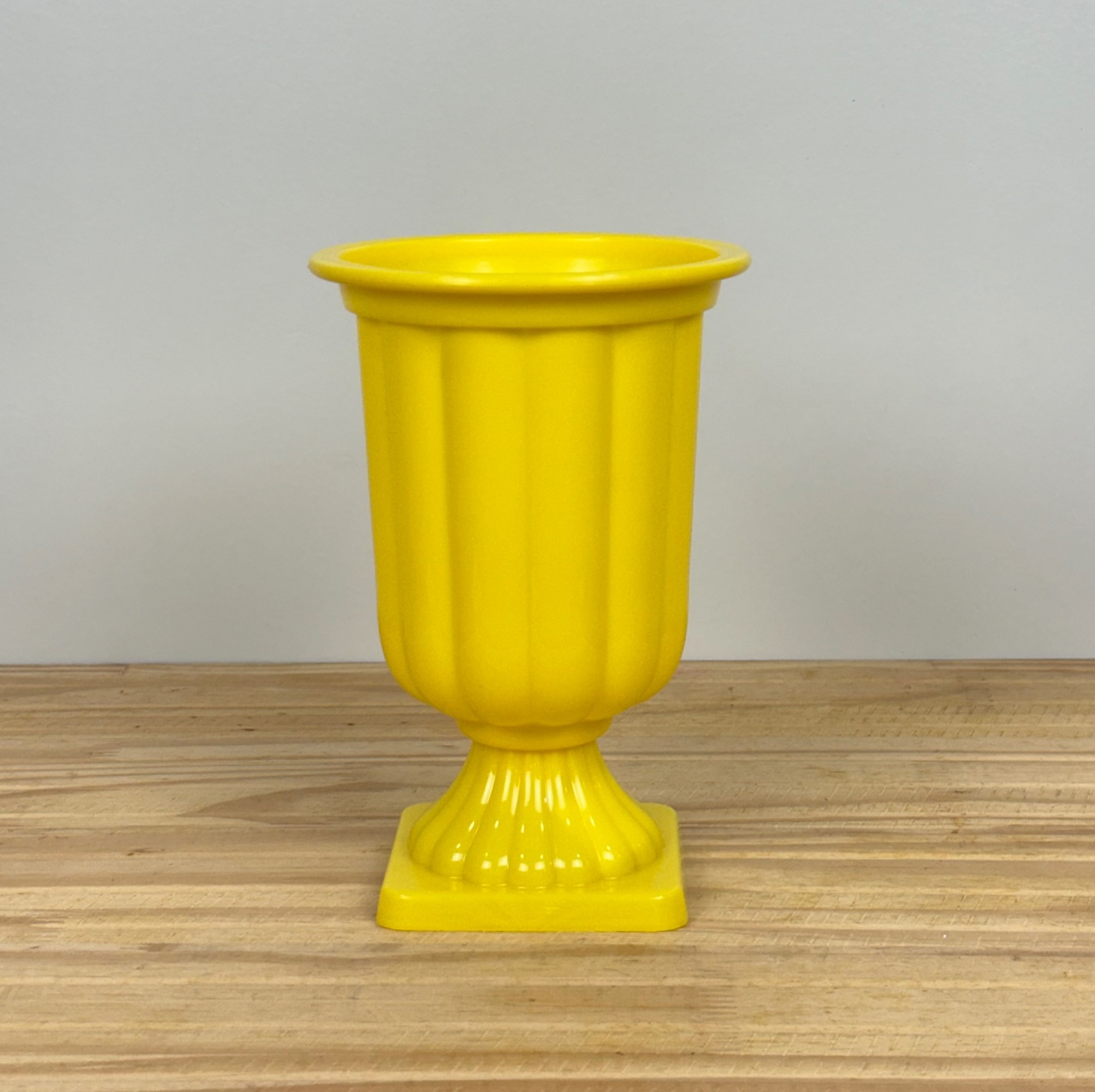 Vaso Roma Pequeno Amarelo (18Cm) - Selminha Lokfest