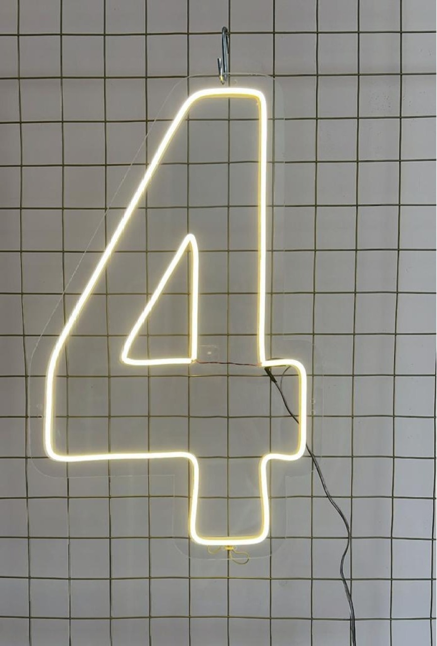 Numero 4 de Led Acrílico Branco Quente (60Cm) - Selminha Lokfest