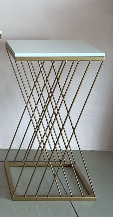 Mesa de Ferro Quadrada Trançada Média - Selminha Lokfest