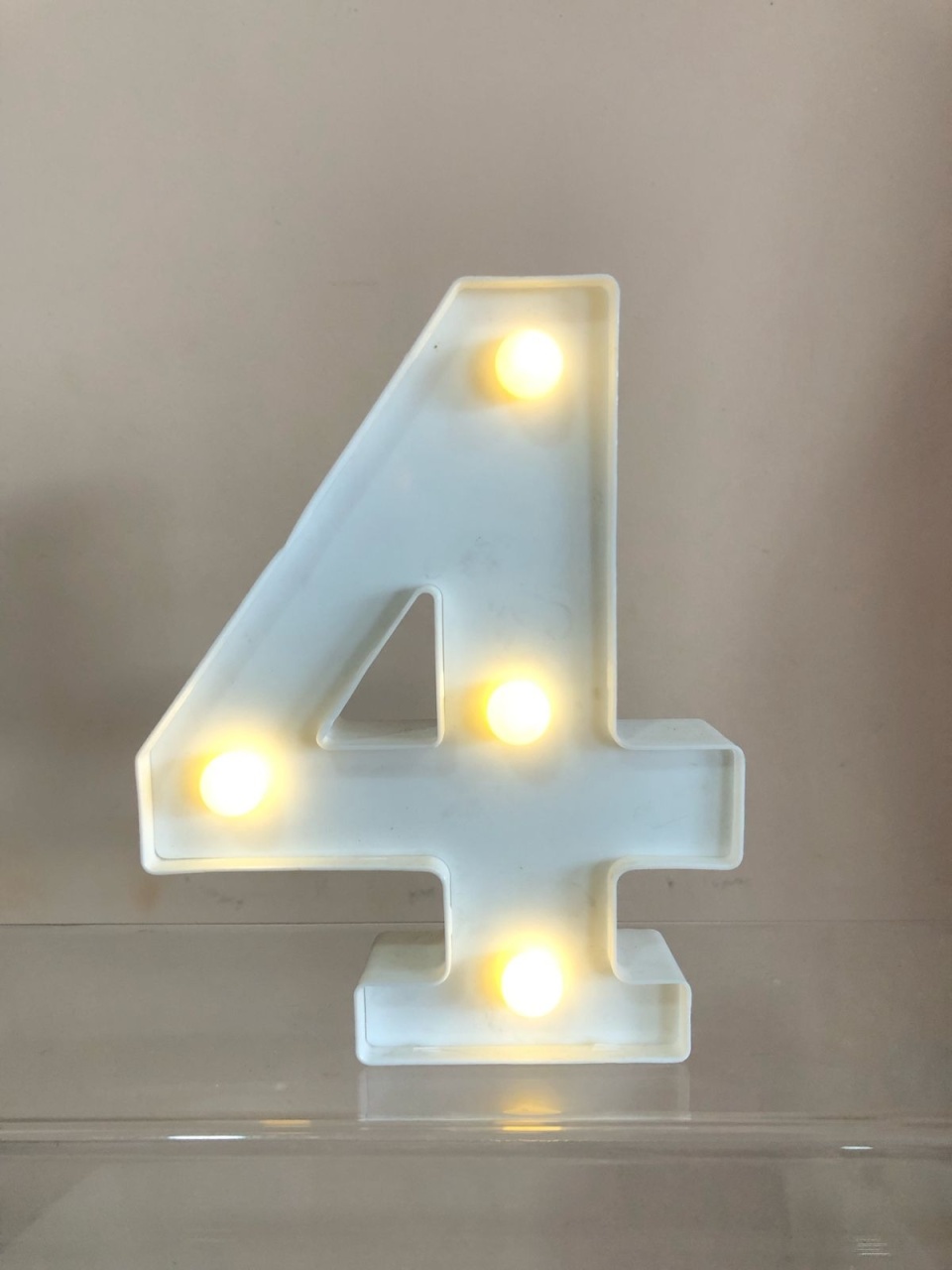 Luminária Número 4 Led  - Selminha Lokfest