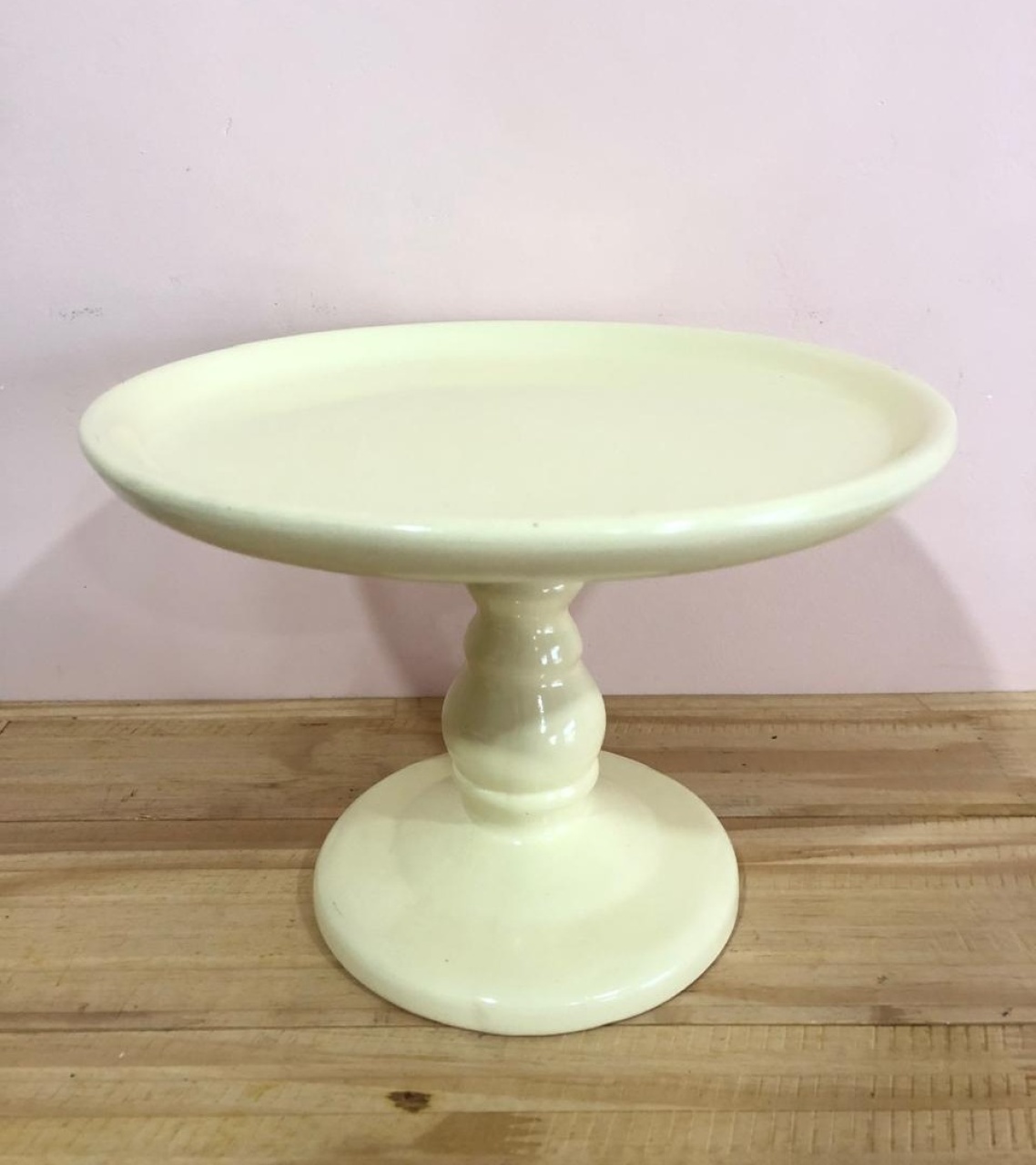 Bandeja Redonda Torneada Cerâmica Amarelo Candy M (25X17) - Selminha Lokfest