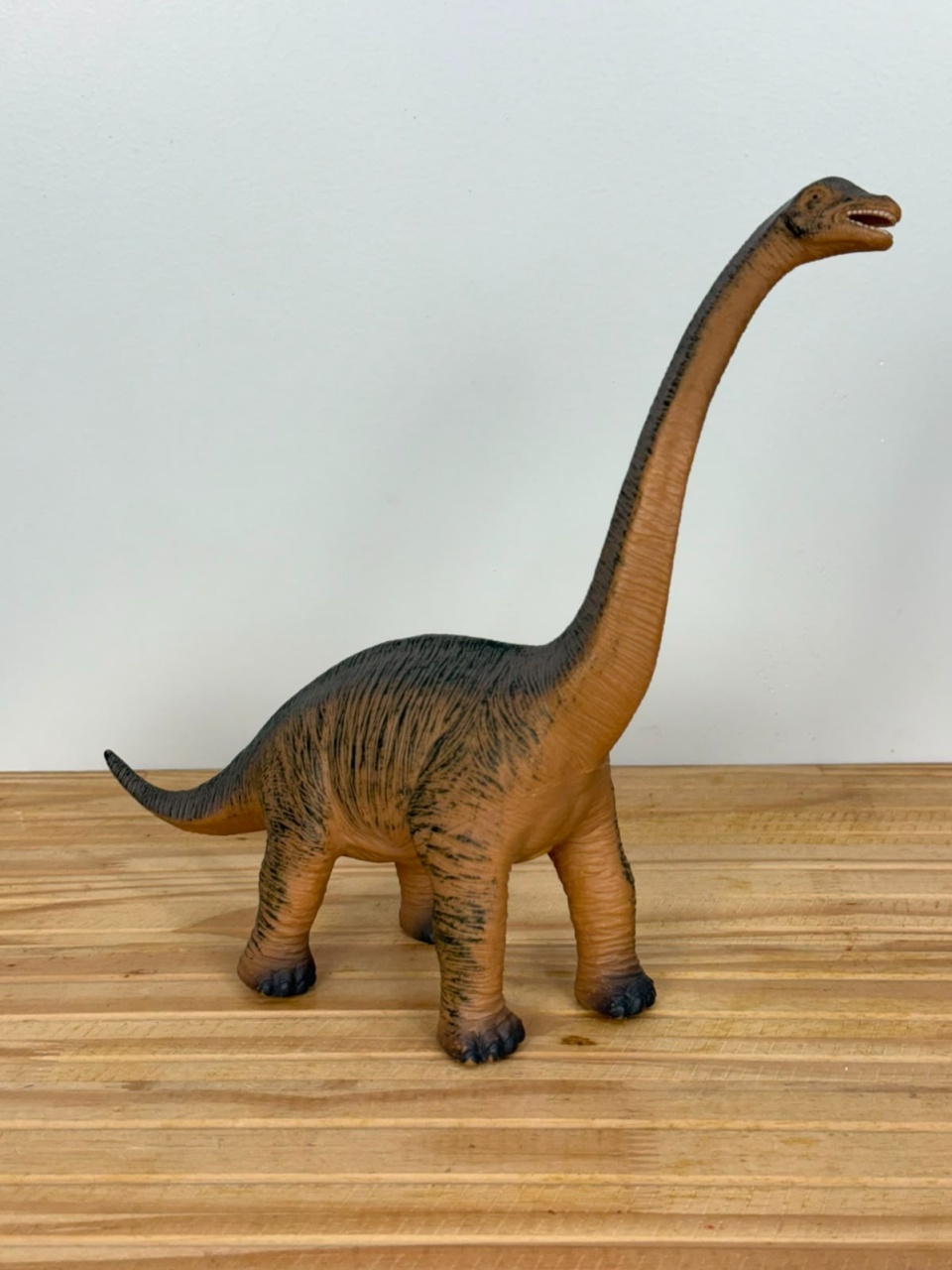 Dinossauro Decorativo (Brachiosaurus) - Selminha Lokfest
