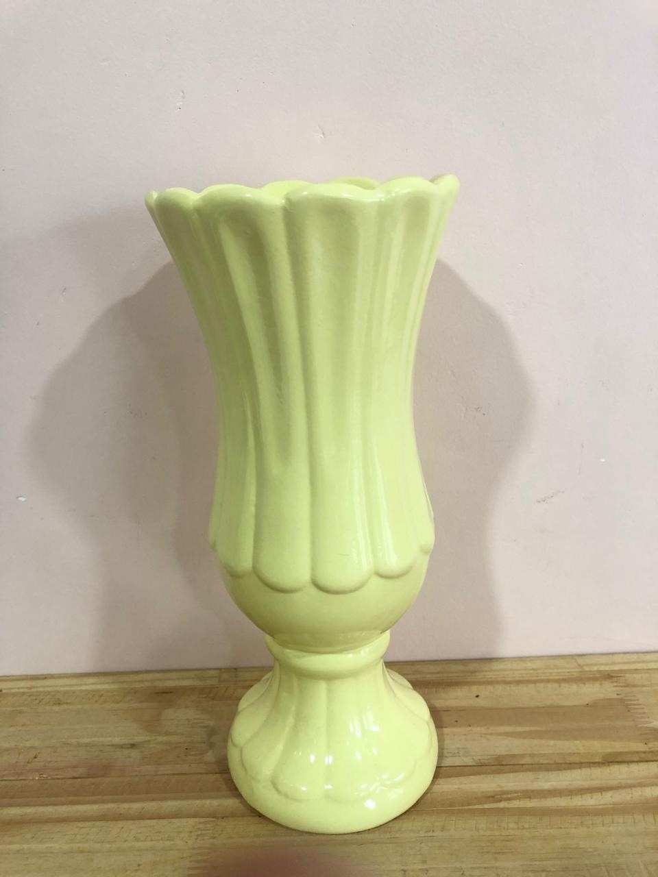 Vaso Rainha Cerâmica Amarelo Candy (30Cm) - Selminha Lokfest
