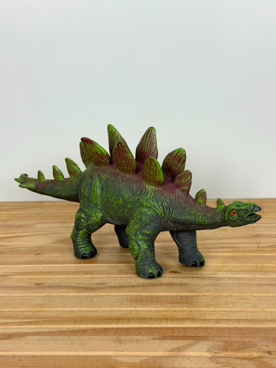 Dinossauro Decorativo (Estegossauro) - Selminha Lokfest