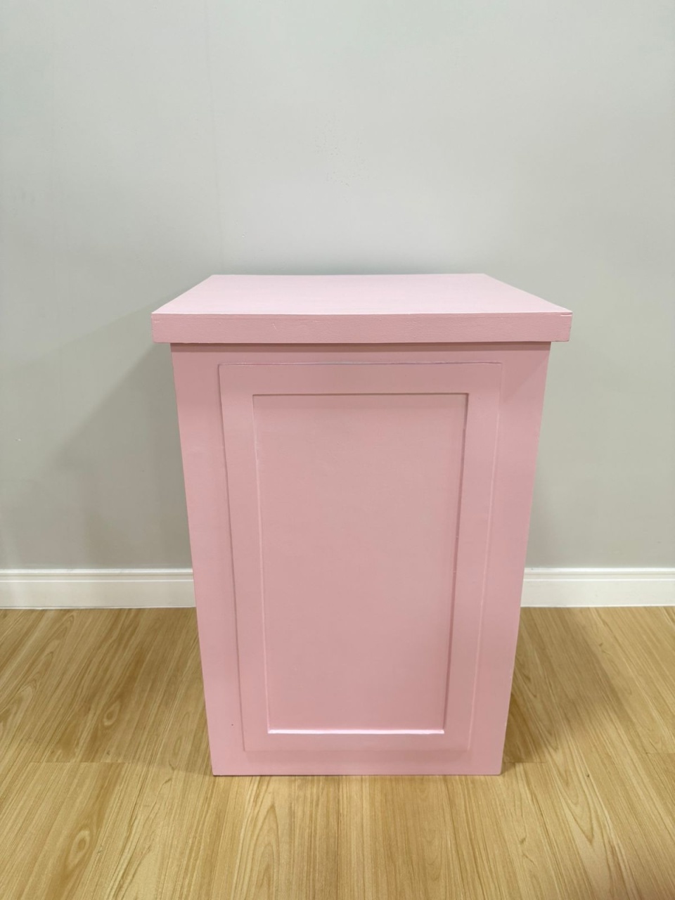 Mesa Quadrada Boiserie Grande Rosa - Selminha Lokfest