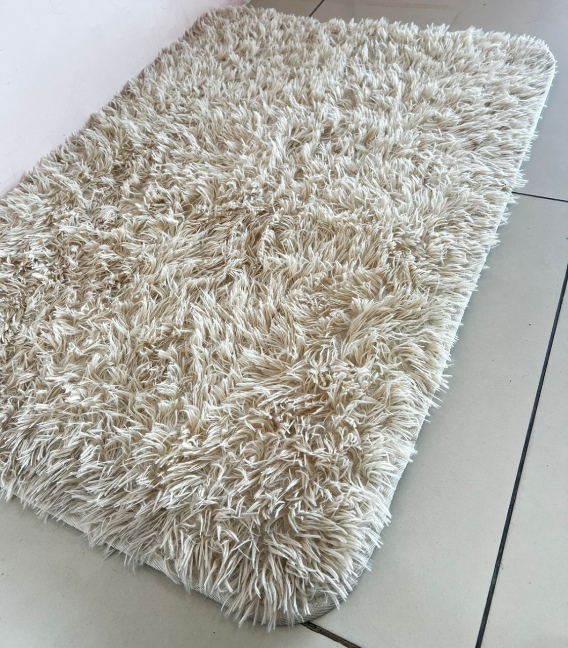 Tapete Felpudo Bege (1,00X1,50) - Selminha Lokfest