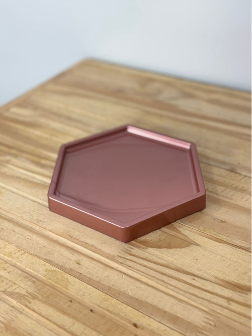 Bandeja Sextavada Plástica Rose P (16X18) - Selminha Lokfest