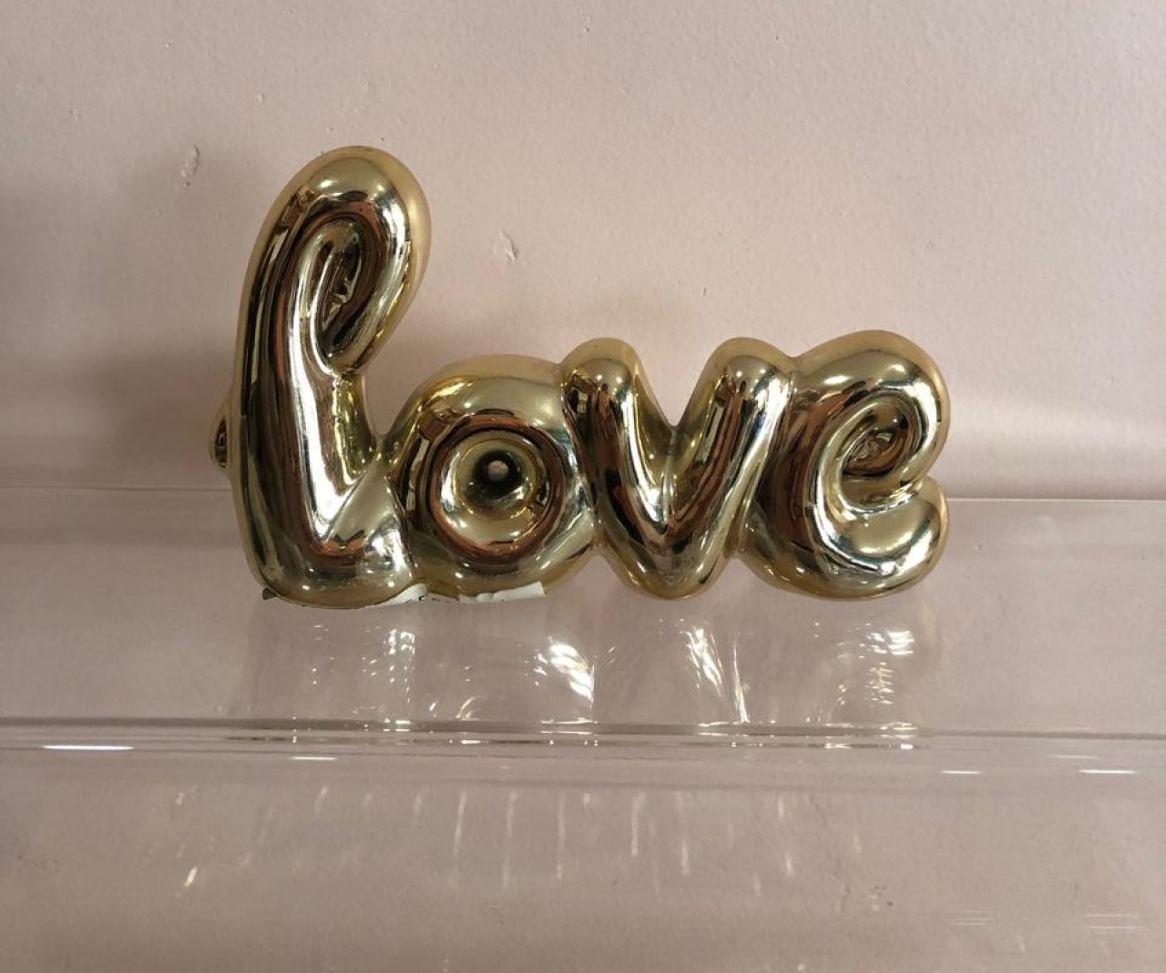 Palavra Love de Mesa Cerâmica Dourado (13Cm) - Selminha Lokfest
