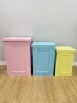 Trio de Mesas Quadradas Boiserie Coloridas Mdf (Rosa,Azul,Amarela) - imagem 1