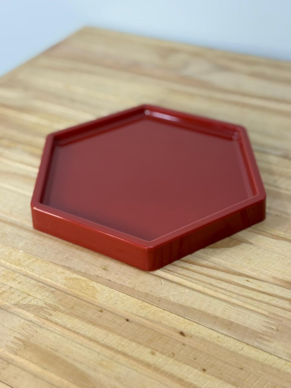 Bandeja Sextavada Plástica Terracota G (18X20) - Selminha Lokfest
