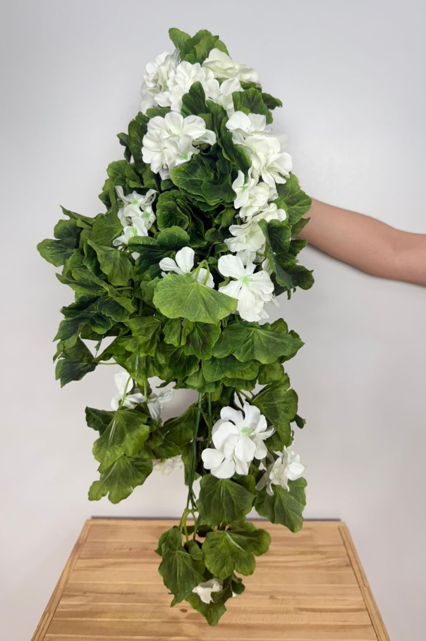 Arranjo de Flores Brancas Painel - Selminha Lokfest