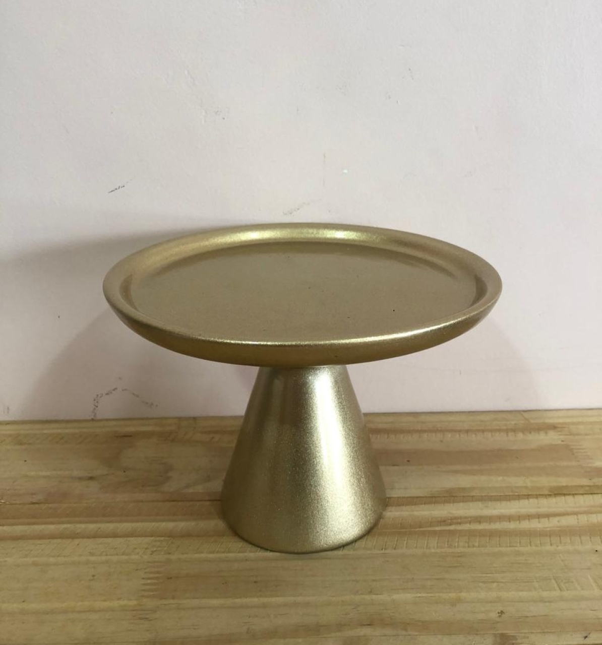 Bandeja Redonda Cerâmica Cone Dourada (19X13) - Selminha Lokfest