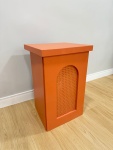 Mesa Quadrada Perfurada Pequena Laranja - imagem 2