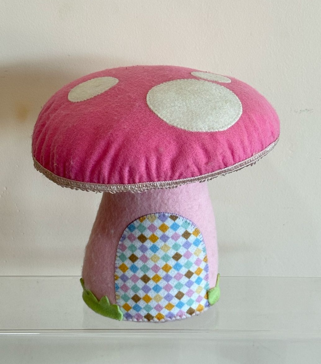 Cogumelo Rosa Feltro - Selminha Lokfest