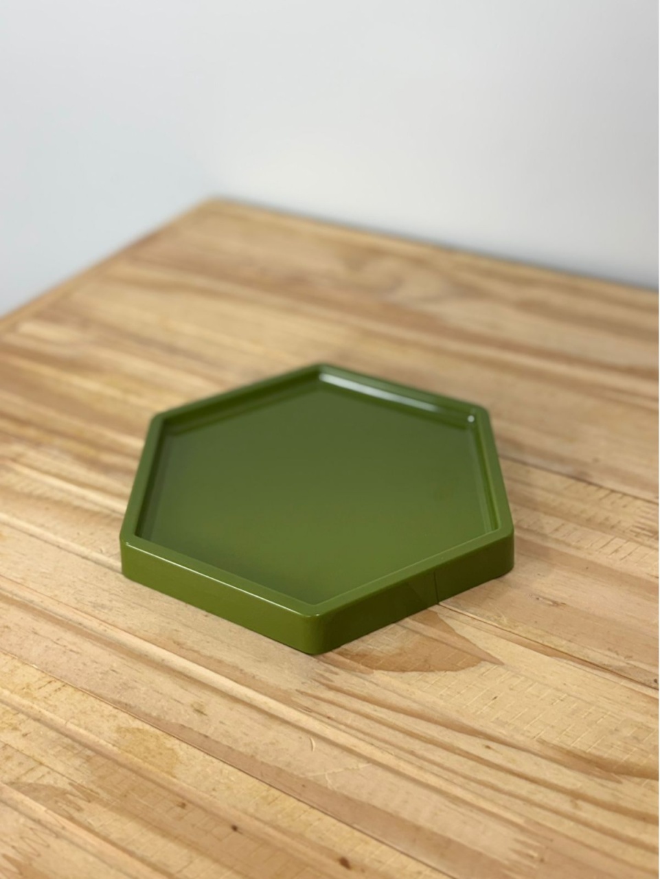 Bandeja Sextavada Plástica Verde Oliva P (16X18) - Selminha Lokfest