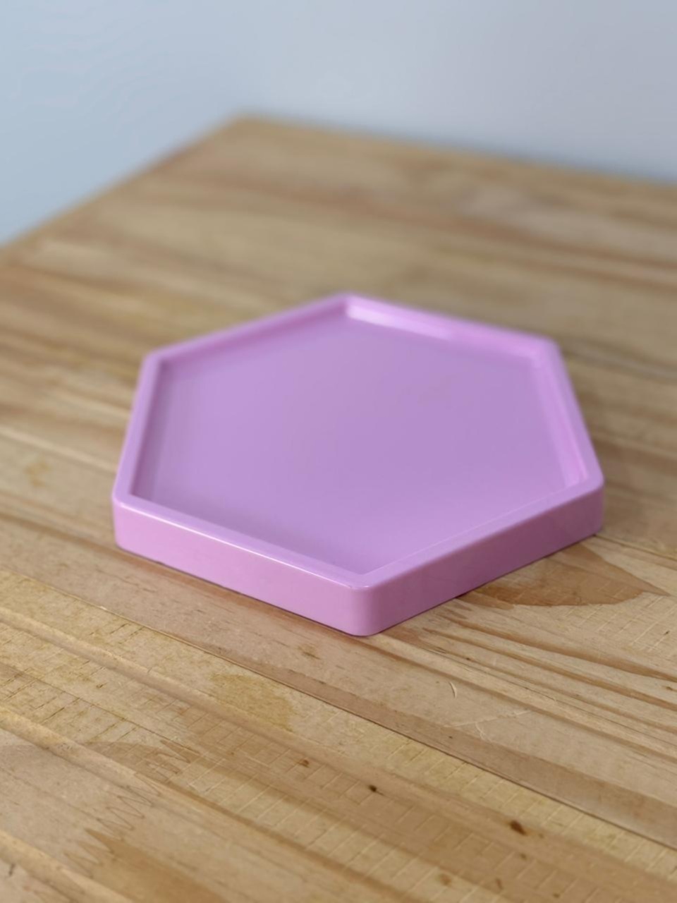 Bandeja Sextavada Plástica Rosa Candy P (16X18) - Selminha Lokfest