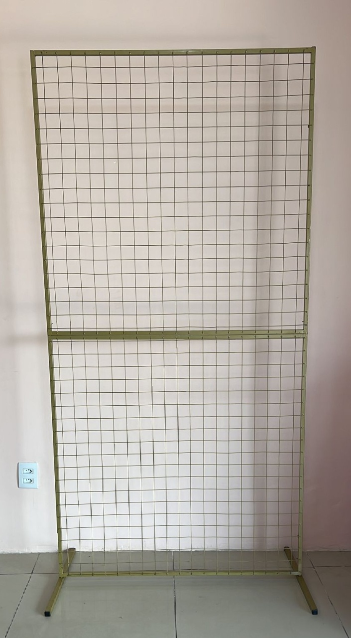 Painel de Ferro Telado Dourado (2X1) - Selminha Lokfest