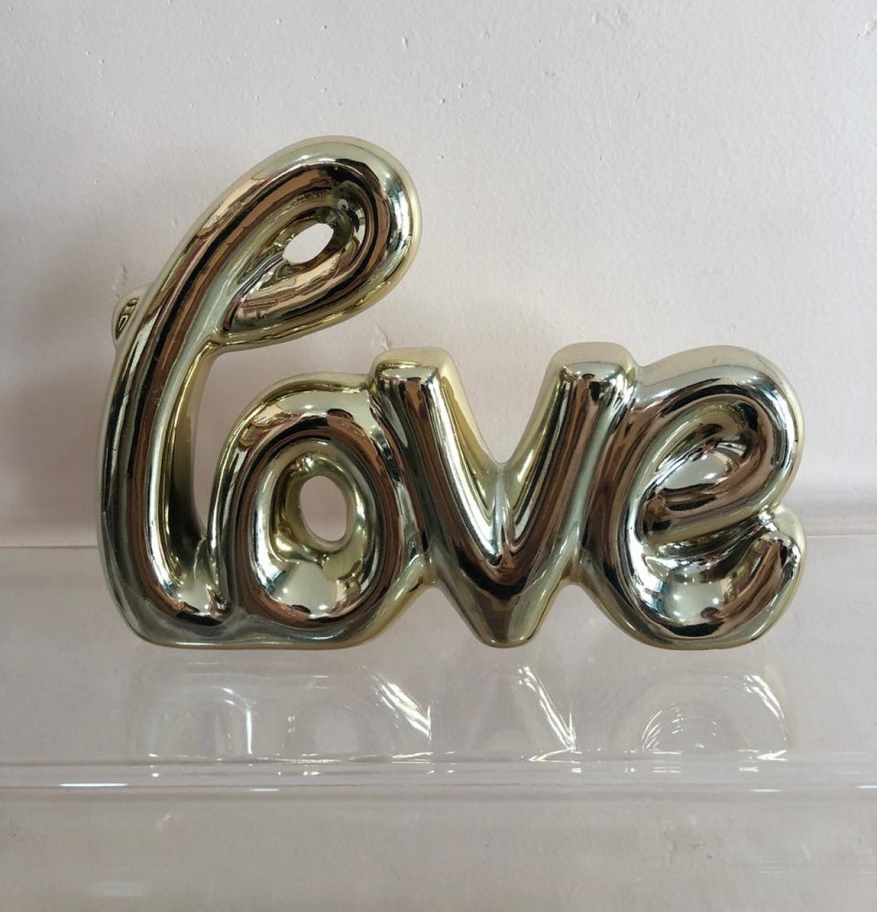 Palavra Love de Mesa Cerâmica Dourado (15Cm) - Selminha Lokfest