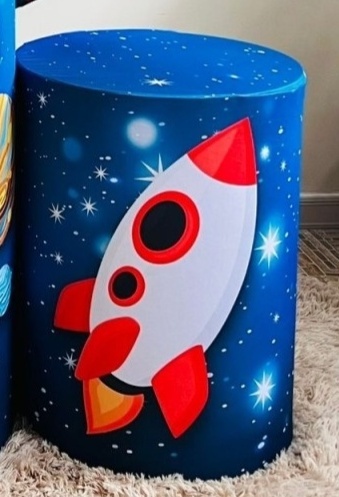 Capa Sublimada Cilindro Média Astronauta - Selminha Lokfest