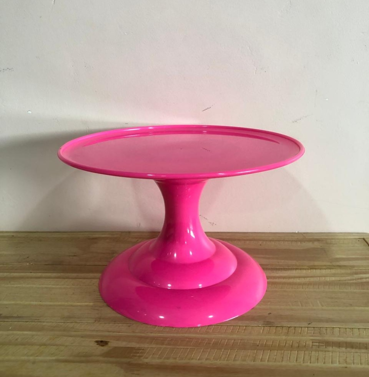 Bandeja Redonda Plástica Pink Neon (22X14) - Selminha Lokfest