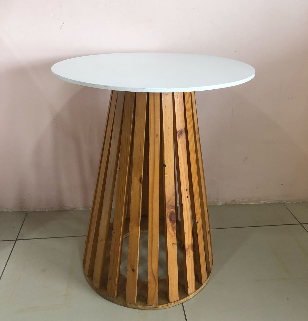 Mesa Cone Ripada Pequena - Selminha Lokfest