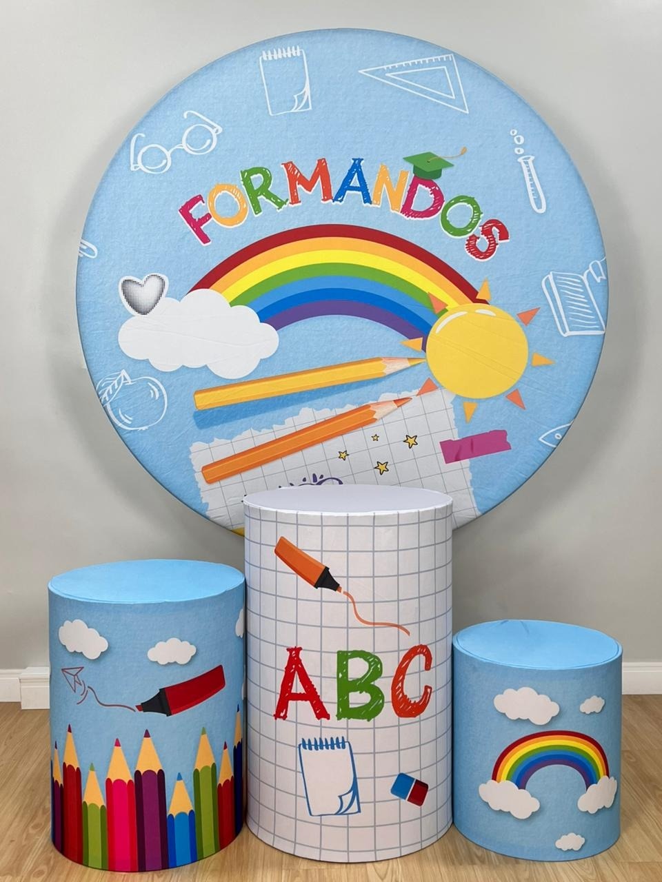 Kit Sublimado Capa Painel Redondo E Capas de Cilindros Formandos Abc Azul Bebê - Selminha Lokfest