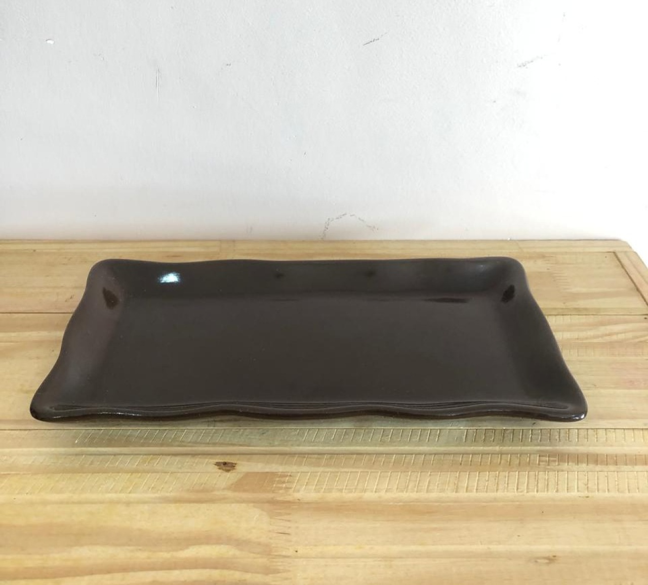 Bandeja Retangular Rendada de Cerâmica Marrom (30Cm) - Selminha Lokfest