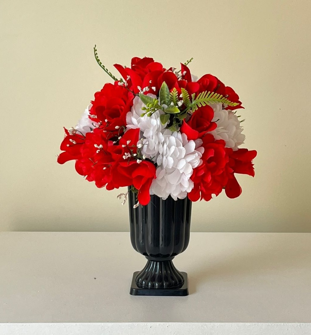 Vaso G Preto C/ Flores - Andréa Marques Pegue e Monte