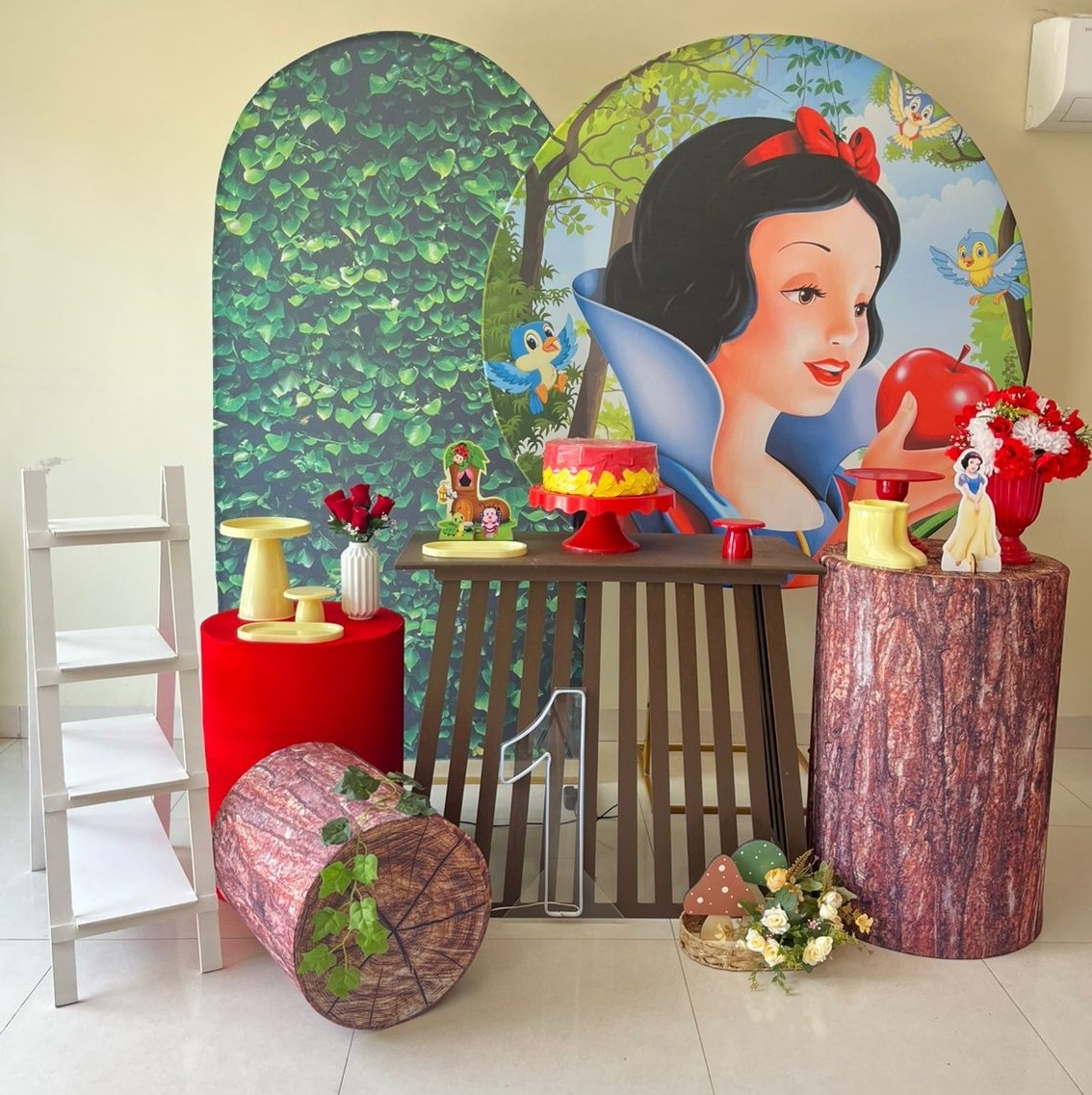 Composição Branca de Neve 2 - Andréa Marques Pegue e Monte