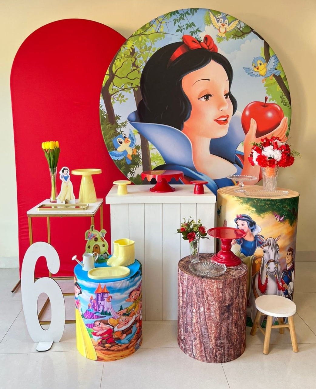 Composição Branca de Neve - Andréa Marques Pegue e Monte