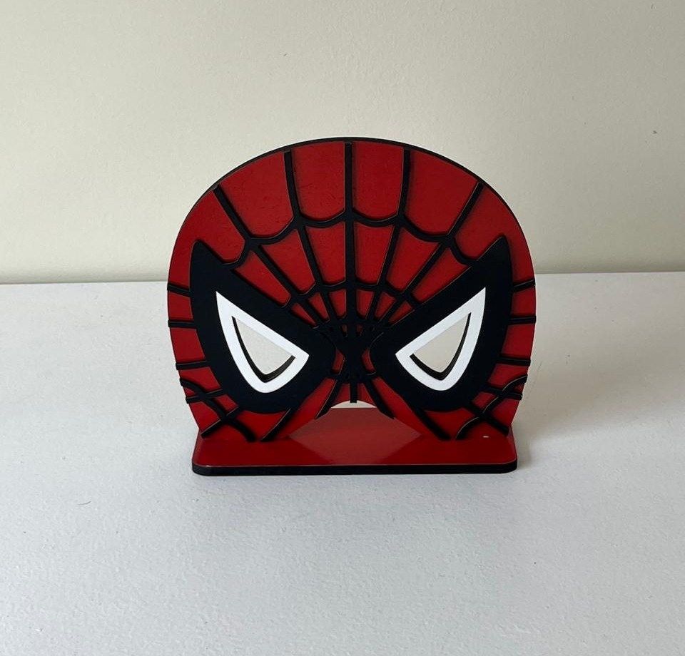 Display Homem Aranha - Andréa Marques Pegue e Monte