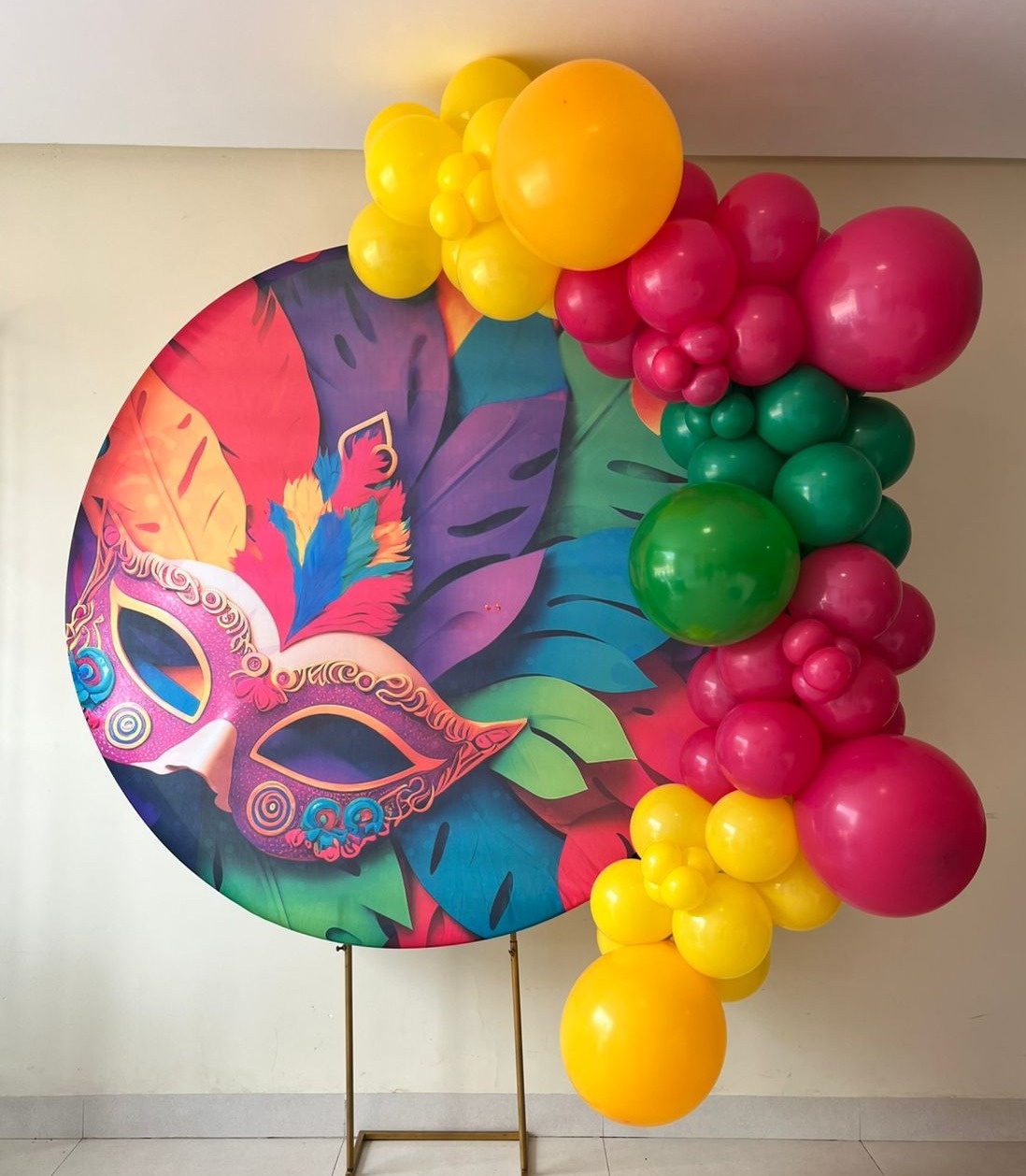 Arco de Balão G 1,50 Orgânico 2 - Andréa Marques Pegue e Monte