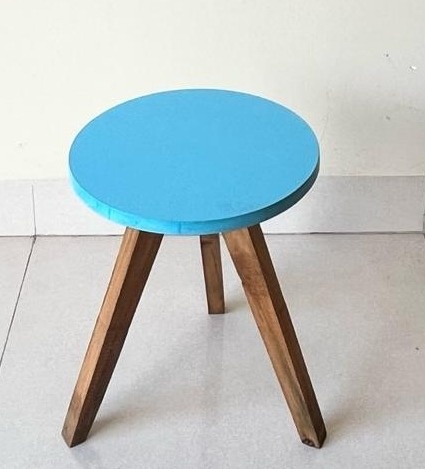 Mesa Tripé M Azul - Andréa Marques Pegue e Monte