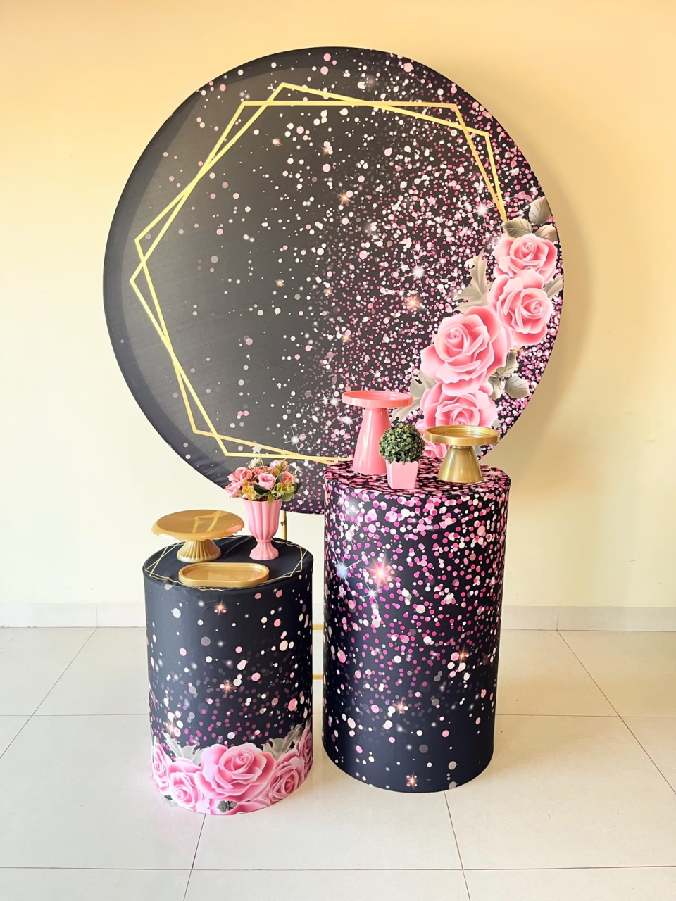 Kit Bolinho Rosa E Preto Glitter - Andréa Marques Pegue e Montehttps://loquefacil.com/orders/panel