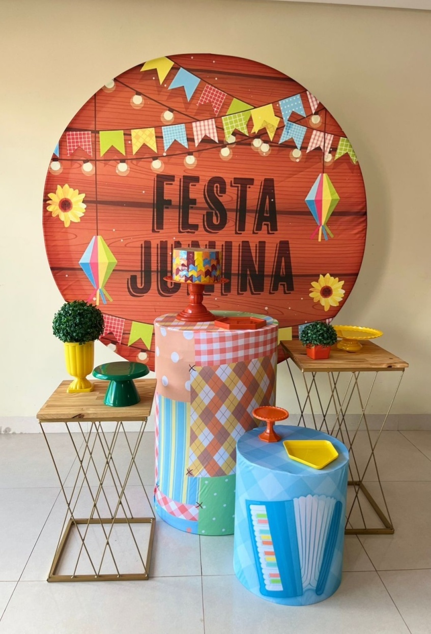 Kit Festa Junina - Andréa Marques Pegue e Montehttps://loquefacil.com/orders/panel