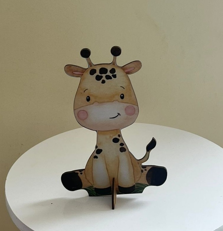 Display Girafa Menino - Andréa Marques Pegue e Monte