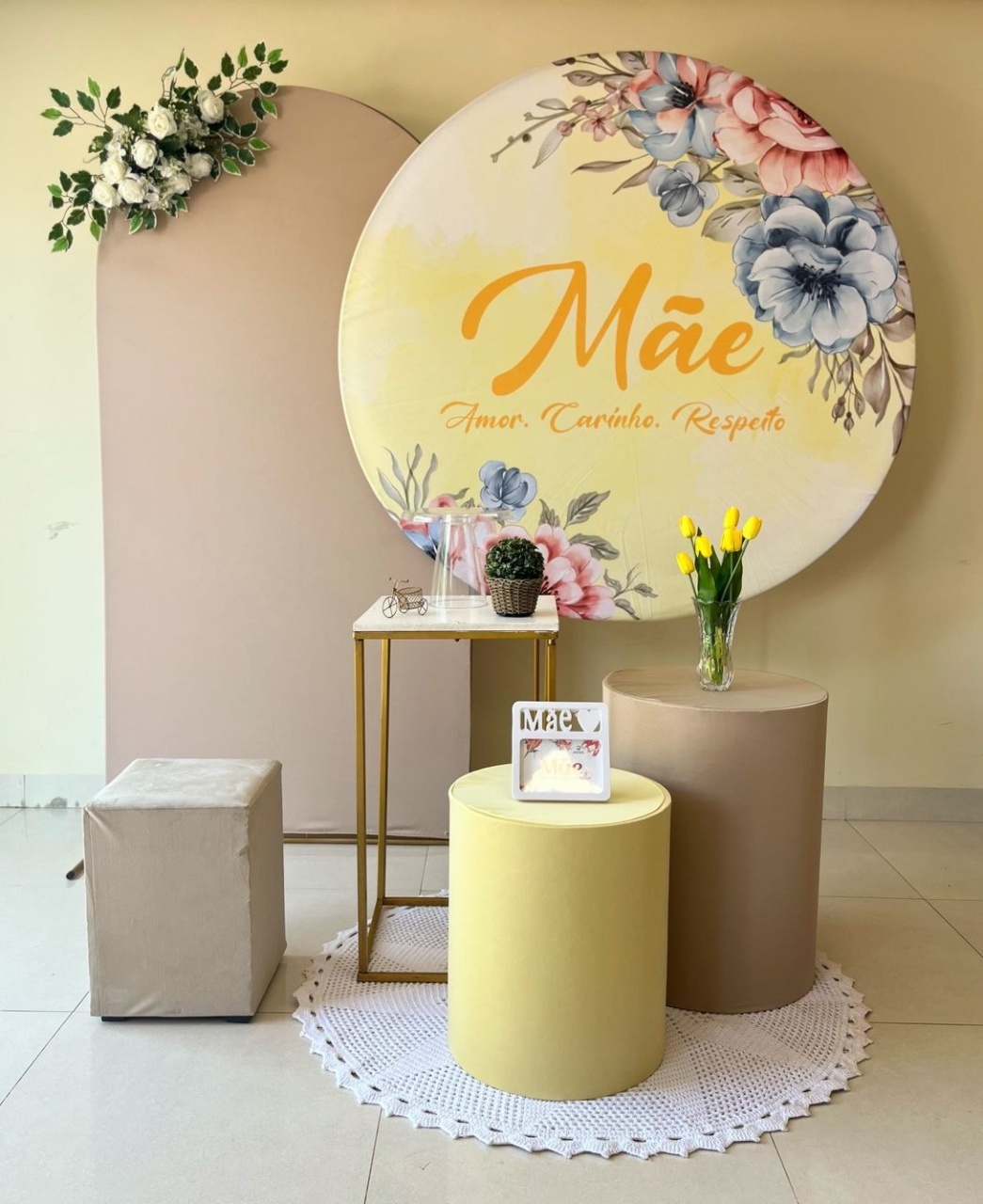 Dia das Mães Amarelo - Andréa Marques Pegue e Monte