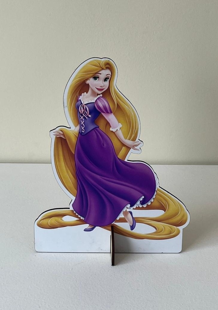 Display Rapunzel - Andréa Marques Pegue e Monte
