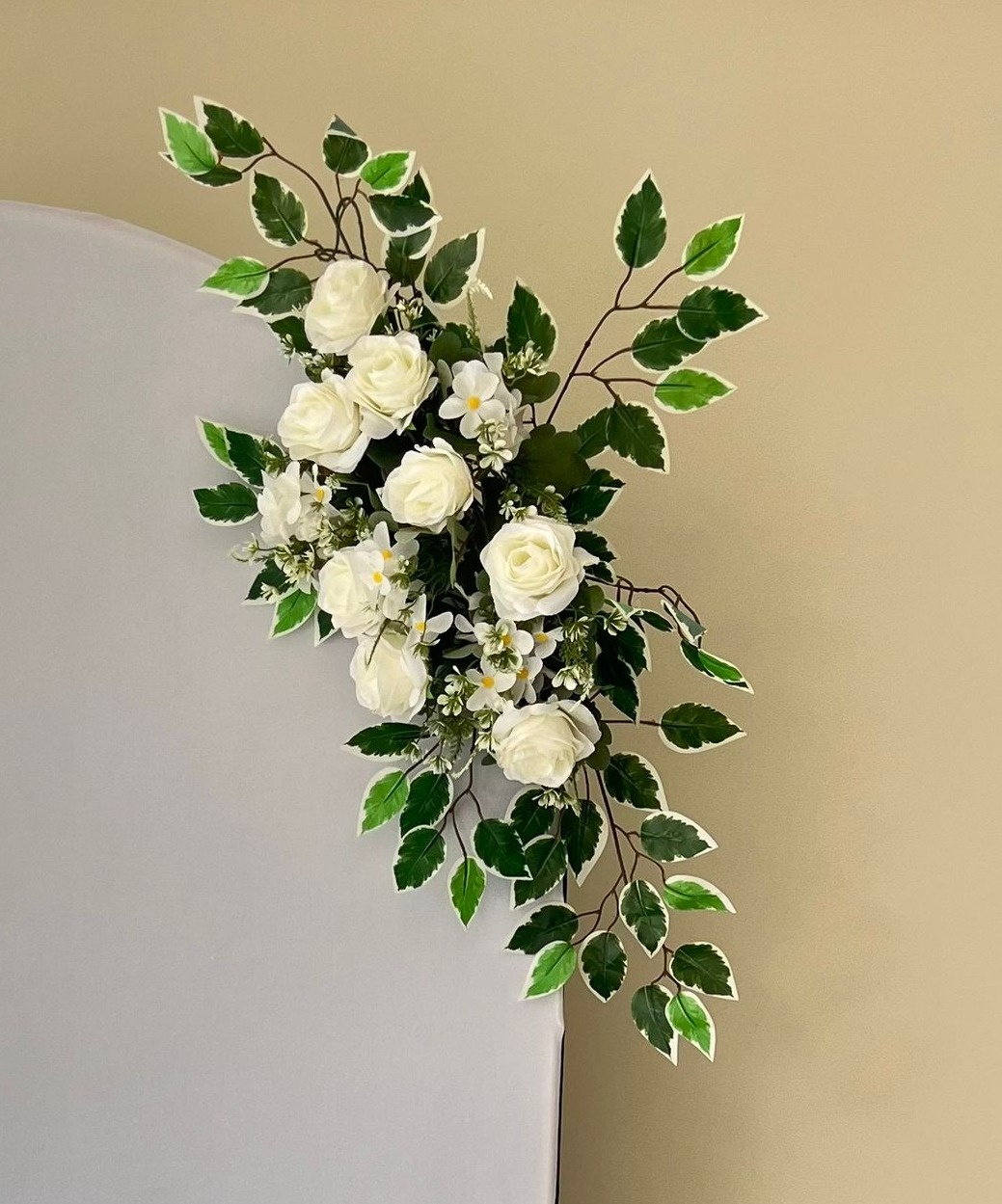 Arranjo Floral Branco - Andréa Marques Pegue e Monte