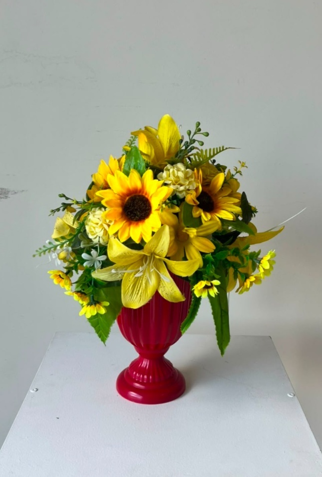 Vaso Vermelho C/Flores - Andréa Marques Pegue e Montehttps://loquefacil.com/orders/panel