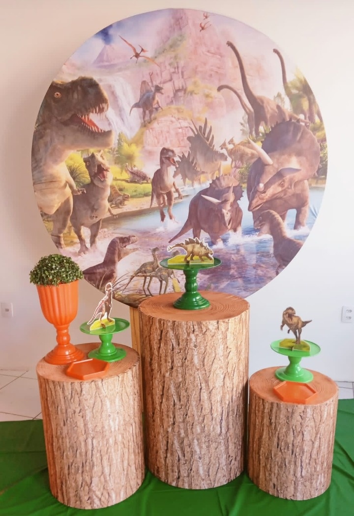 Dinossauro 1 - Cia da Festa