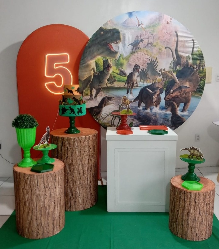 Dinossauro 4 - Cia da Festa