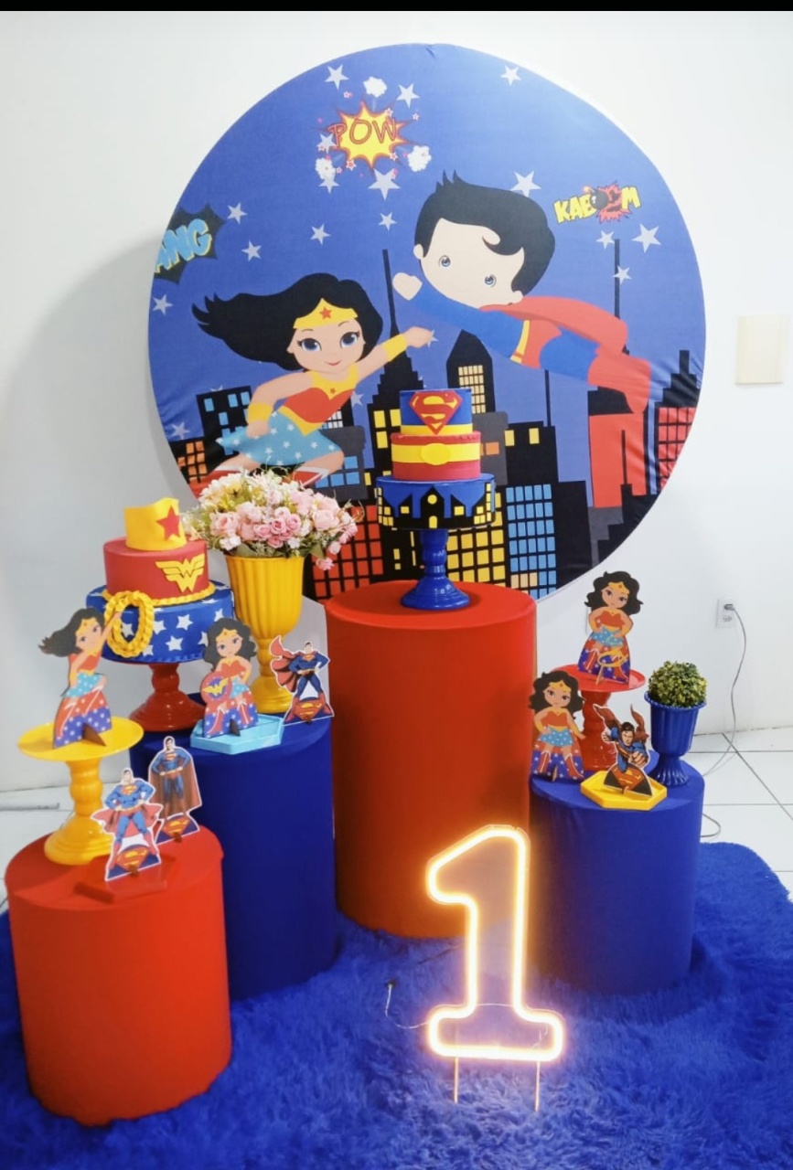 Mulher Maravilha X Super Men - Cia da Festa