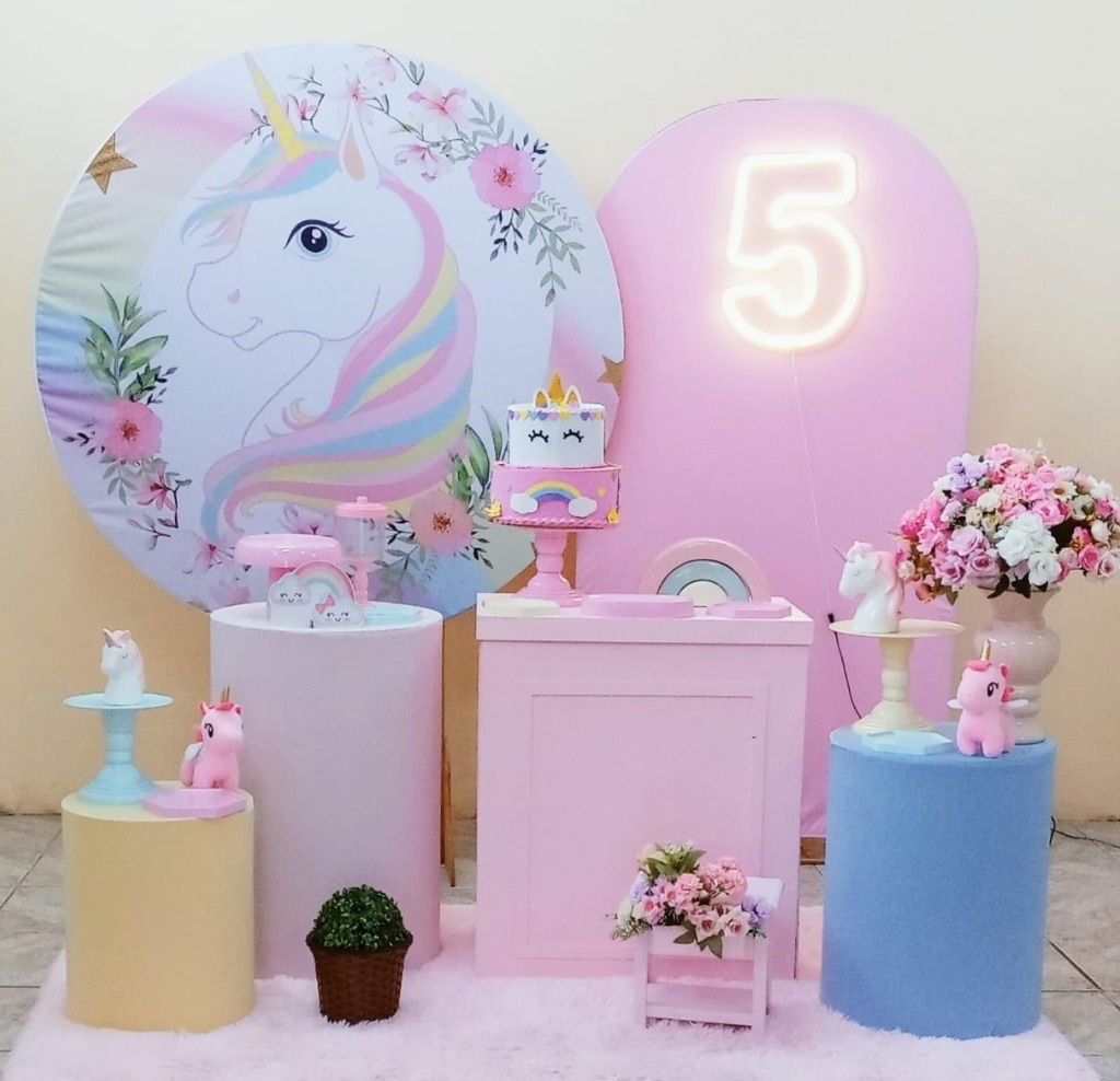 Unicórnio 1 - Cia da Festa