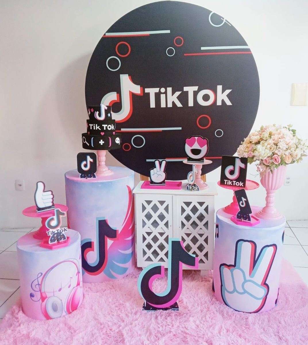 Tik Tok 1 - Cia da Festa