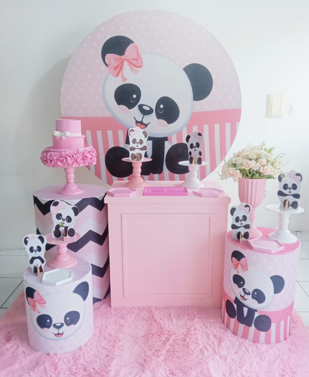 Panda Rosa 1 - Cia da Festa