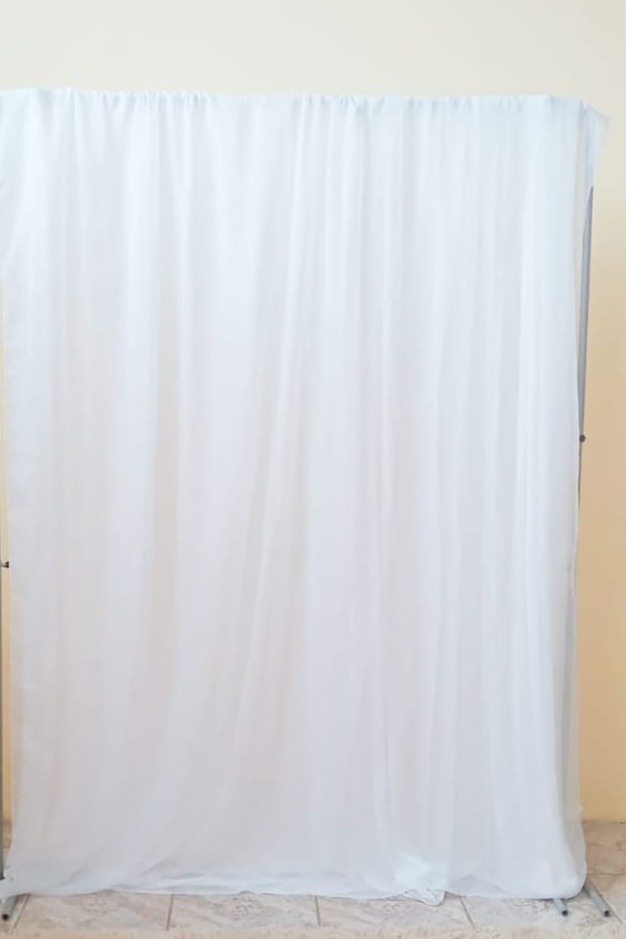 Painel Branco Com Voal - Cia da Festa